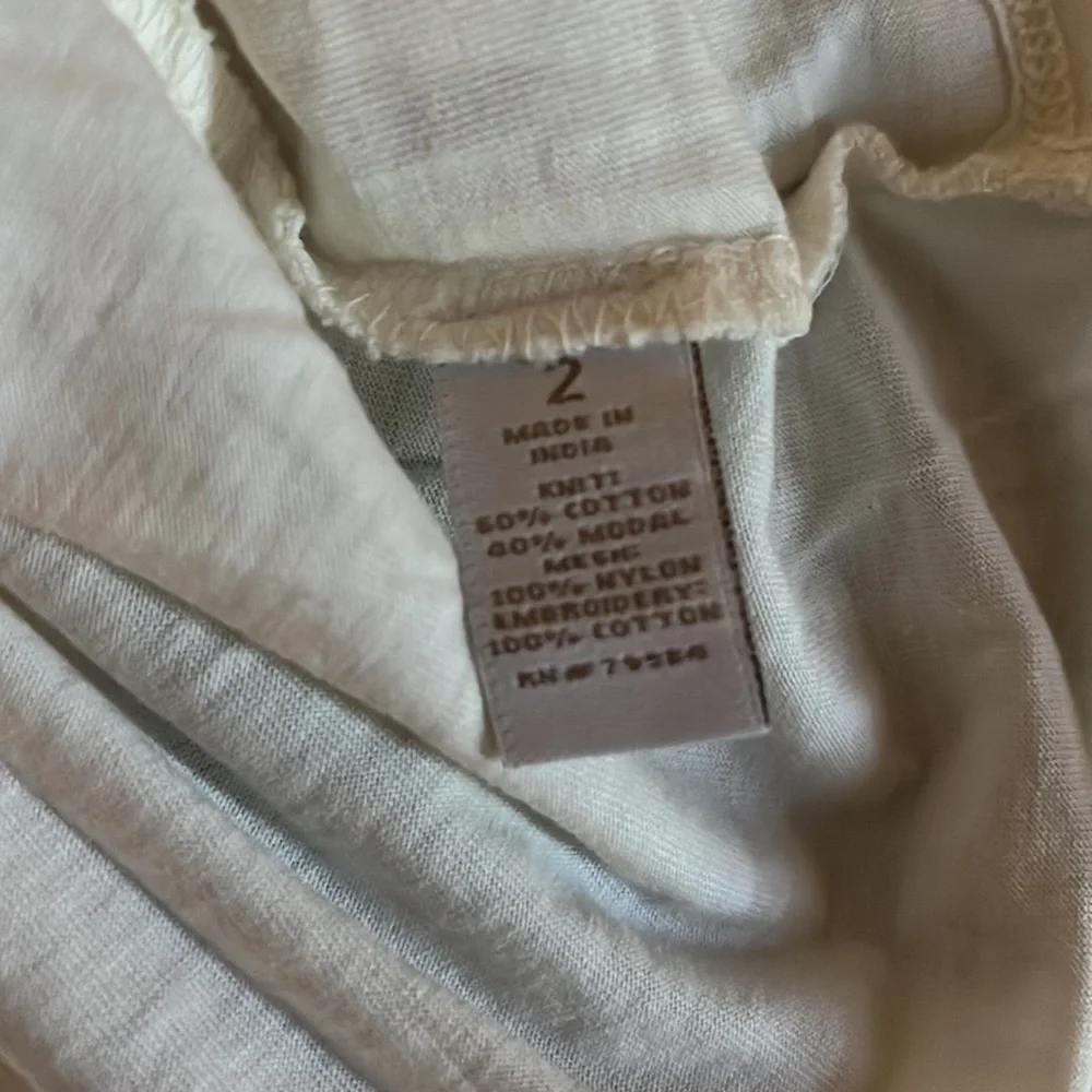 Chico’s embroidered tank NWT - Picture 9 of 9